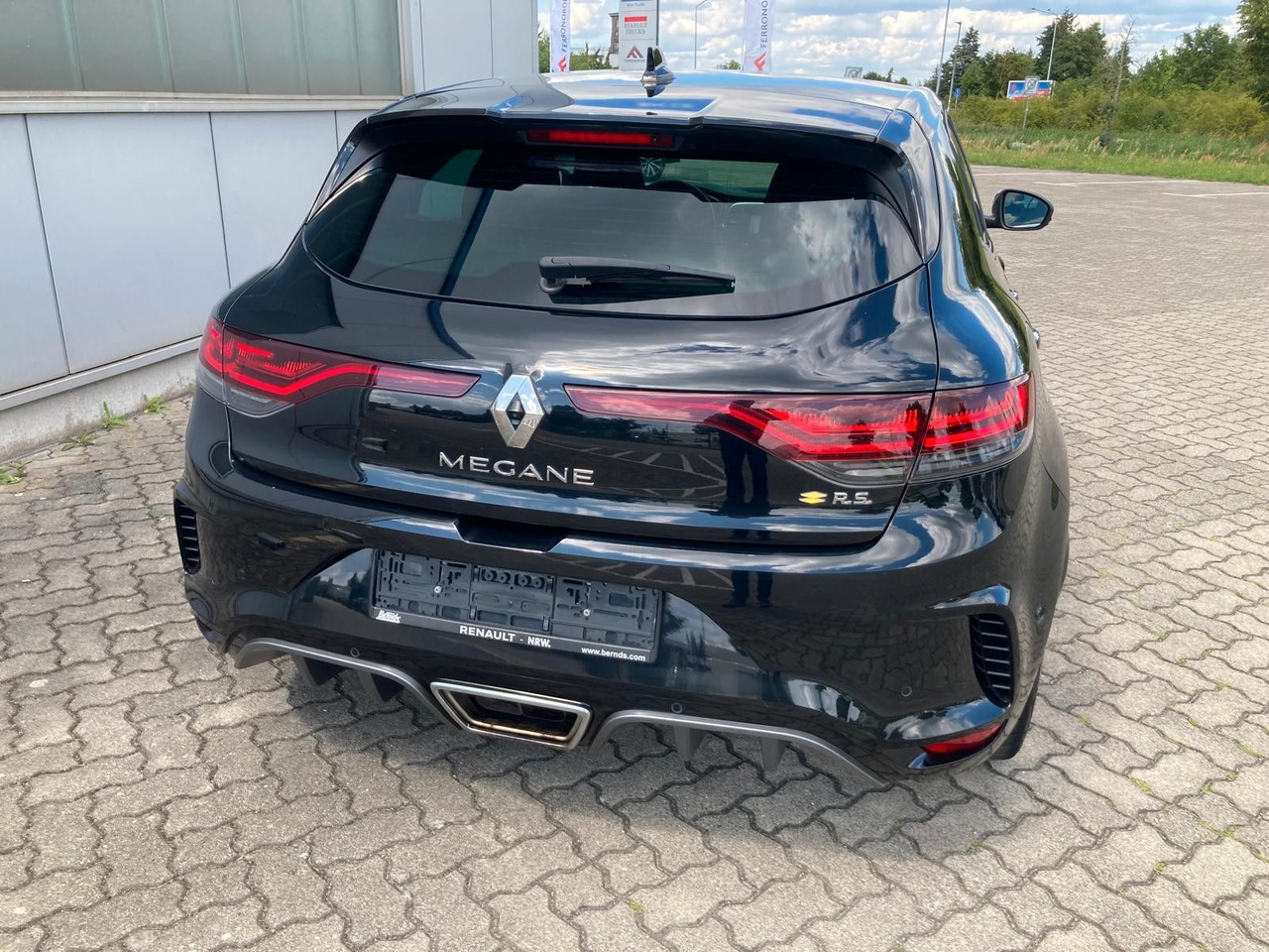 Renault Megane IV Lim. 5-trg. R.S. Trophy TCe 300 - سيارة: صور 4 Renault Megane IV Lim. 5-trg. R.S. Trophy TCe 300 - سيارة: صور 4