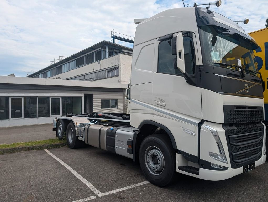 Volvo FH 5006x2 R - شاحنة ذات الخطاف: صور 1 Volvo FH 5006x2 R - شاحنة ذات الخطاف: صور 1