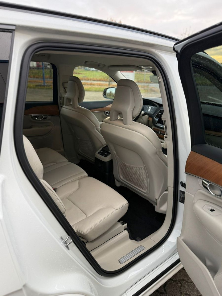 Volvo XC 90 T8 R-Des. Exp. Rech. Pl.-In Hybr. AWD 7-S. - سيارة دفع رباعي: صور 5 Volvo XC 90 T8 R-Des. Exp. Rech. Pl.-In Hybr. AWD 7-S. - سيارة دفع رباعي: صور 5