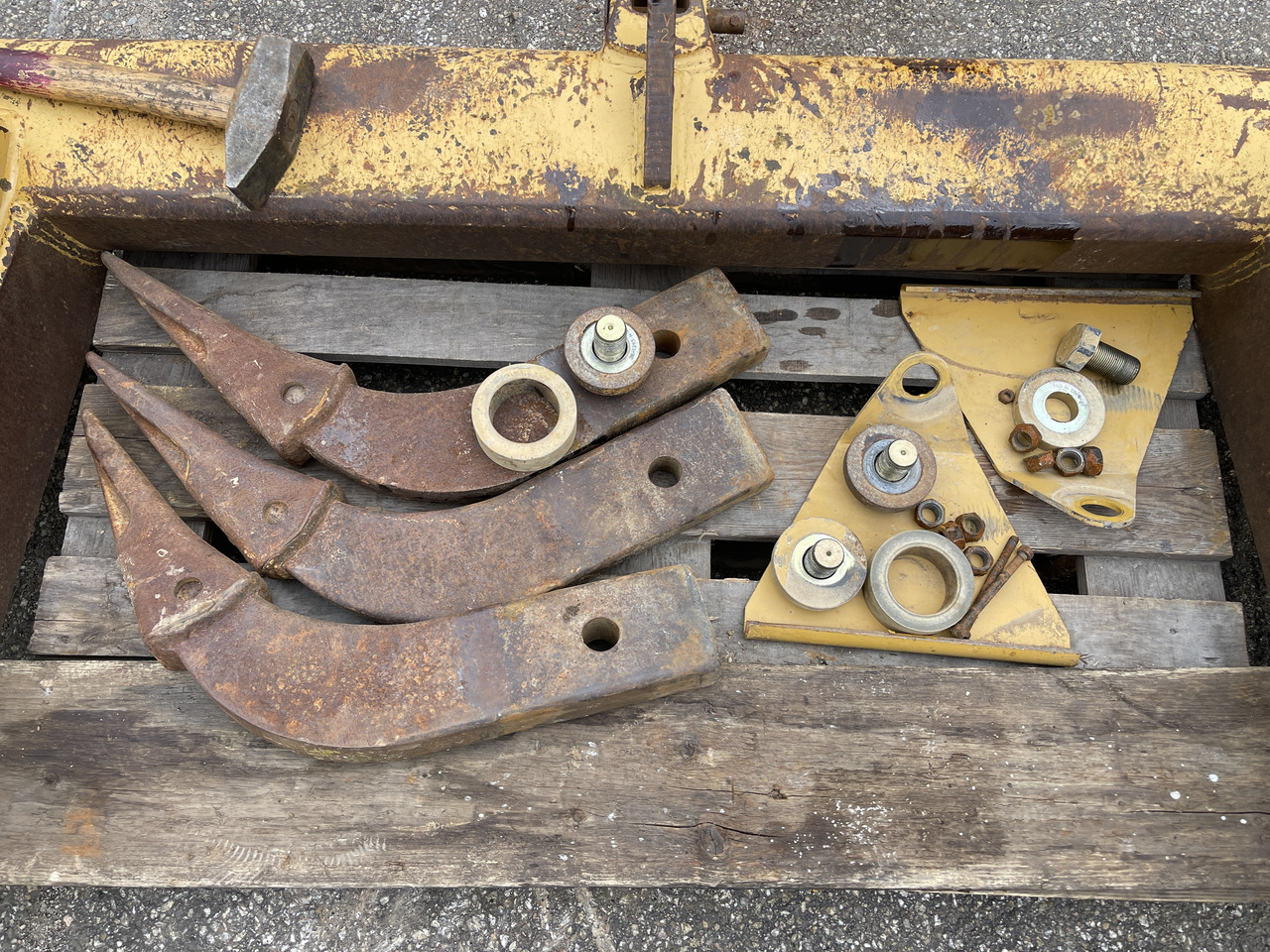 حراث تحت التربة - اللودر المجنزر CATERPILLAR Multi Shank: صور 8