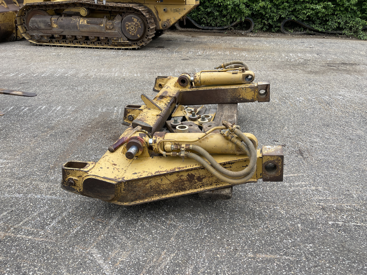 حراث تحت التربة - اللودر المجنزر CATERPILLAR Multi Shank: صور 6