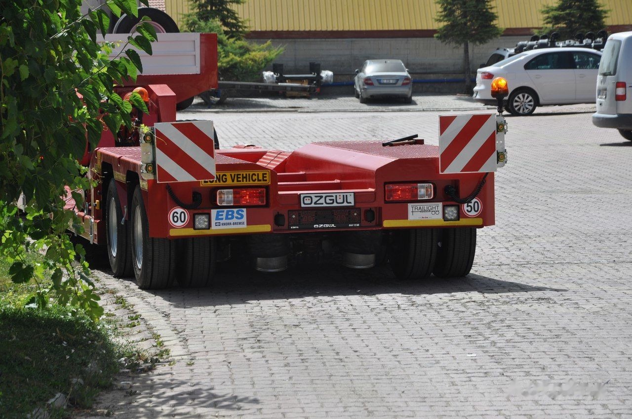 Özgül 2 AXLE LOW LOADER - عربة مسطحة منخفضة نصف مقطورة: صور 3 Özgül 2 AXLE LOW LOADER - عربة مسطحة منخفضة نصف مقطورة: صور 3