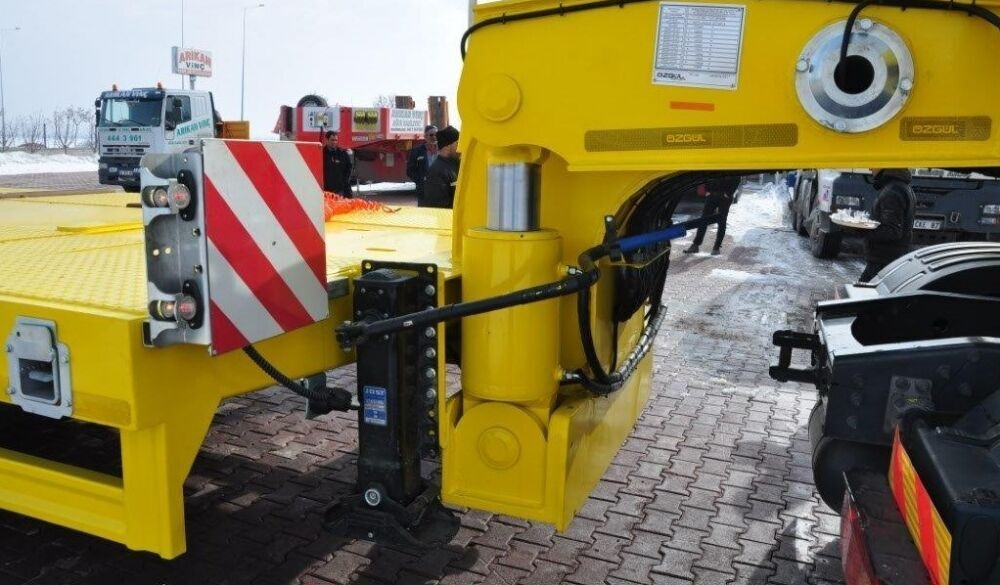 Özgül 8 AXLE LOWBED SEMI TRAILER - عربة مسطحة منخفضة نصف مقطورة: صور 3 Özgül 8 AXLE LOWBED SEMI TRAILER - عربة مسطحة منخفضة نصف مقطورة: صور 3