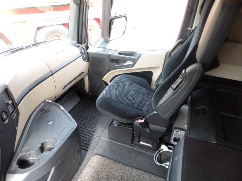 شاحنة جرار Mercedes-Benz Actros 3351 6x4: صور 7