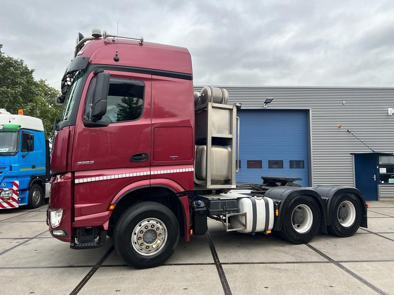 Mercedes-Benz Arocs 3363 Actros 3363 - شاحنة جرار: صور 1 Mercedes-Benz Arocs 3363 Actros 3363 - شاحنة جرار: صور 1