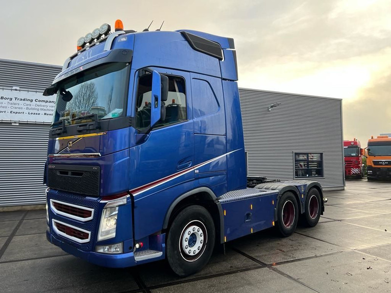 Volvo FH 13.500 6x4 Tandem lift - شاحنة جرار: صور 1 Volvo FH 13.500 6x4 Tandem lift - شاحنة جرار: صور 1