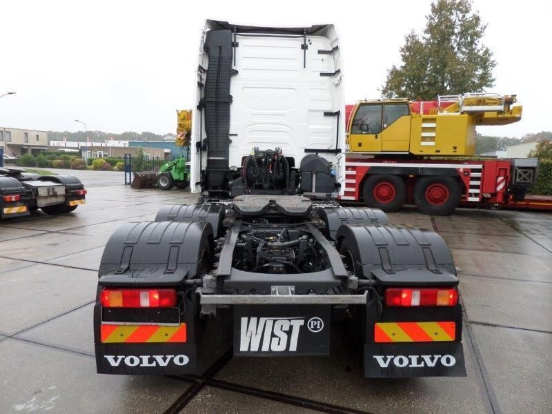 Volvo FH 540 6x2 - شاحنة جرار: صور 4 Volvo FH 540 6x2 - شاحنة جرار: صور 4