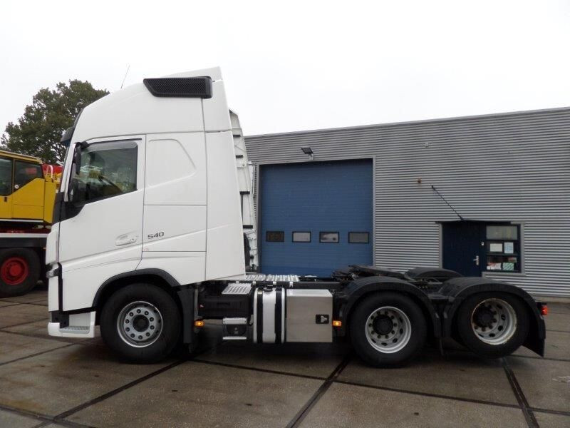Volvo FH 540 6x2 - شاحنة جرار: صور 2 Volvo FH 540 6x2 - شاحنة جرار: صور 2