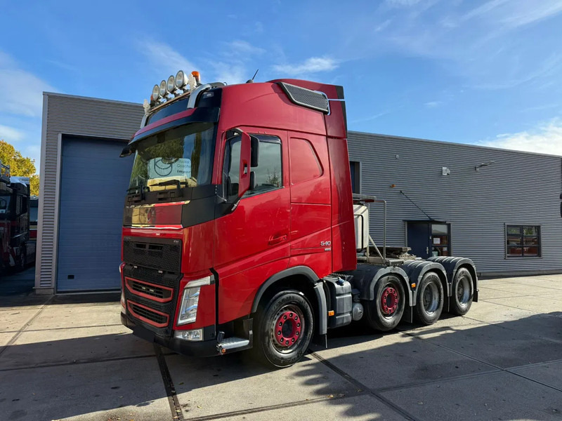Volvo FH 540 8x4 Pusher Tractor - شاحنة جرار: صور 1 Volvo FH 540 8x4 Pusher Tractor - شاحنة جرار: صور 1
