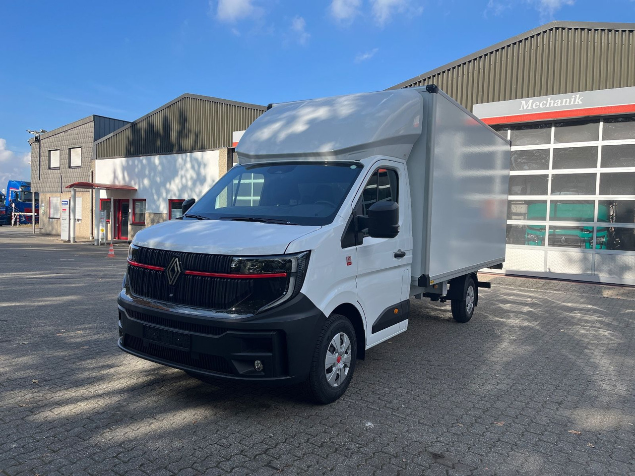 Renault MASTER MIT HUMBAUR KOFFERAUFBAU - الشاحنات الصغيرة صندوق مغلق: صور 1 Renault MASTER MIT HUMBAUR KOFFERAUFBAU - الشاحنات الصغيرة صندوق مغلق: صور 1