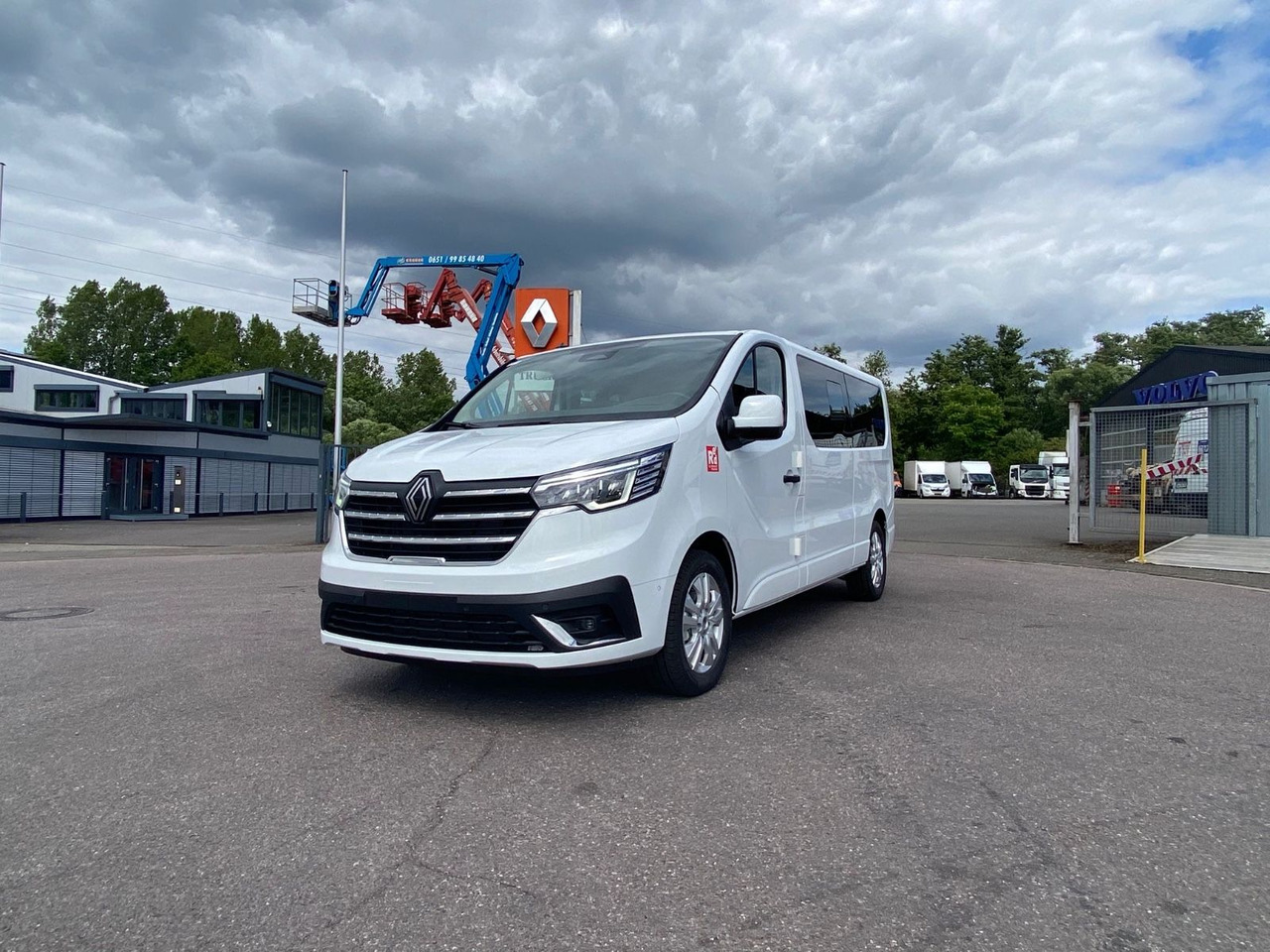 Renault TRAFIC RED KOMBI - صغيرة, ميكروباص: صور 1 Renault TRAFIC RED KOMBI - صغيرة, ميكروباص: صور 1