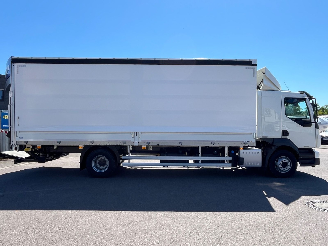 Volvo FL 16.280 Junge Schiebeplane - شاحنة ستارة: صور 4 Volvo FL 16.280 Junge Schiebeplane - شاحنة ستارة: صور 4
