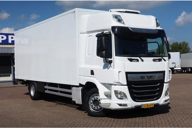 DAF CF 410 Bak+Klep Dhollandia 2.000 kg Slaapcabine - بصندوق مغلق شاحنة: صور 2 DAF CF 410 Bak+Klep Dhollandia 2.000 kg Slaapcabine - بصندوق مغلق شاحنة: صور 2