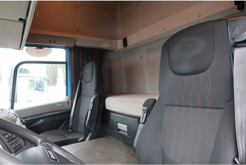 DAF CF 410 Bakwagen+Trailer met klep 2.000 kg. 6 Stuks in voorraad. Price 49.500,-- euro netto. - بصندوق مغلق شاحنة: صور 5 DAF CF 410 Bakwagen+Trailer met klep 2.000 kg. 6 Stuks in voorraad. Price 49.500,-- euro netto. - بصندوق مغلق شاحنة: صور 5