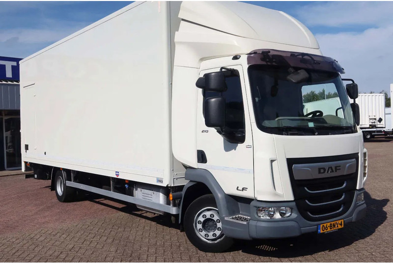 DAF LF 210 FA Bakwagen + Dhollandia 2000 kg klep extra accu set, 3x bindrail + stang. - بصندوق مغلق شاحنة: صور 2 DAF LF 210 FA Bakwagen + Dhollandia 2000 kg klep extra accu set, 3x bindrail + stang. - بصندوق مغلق شاحنة: صور 2