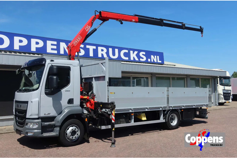 DAF LF 260 FA Openwagen + Kraan Fassi F85 B023+ Radio controle - شاحنات مسطحة: صور 1 DAF LF 260 FA Openwagen + Kraan Fassi F85 B023+ Radio controle - شاحنات مسطحة: صور 1