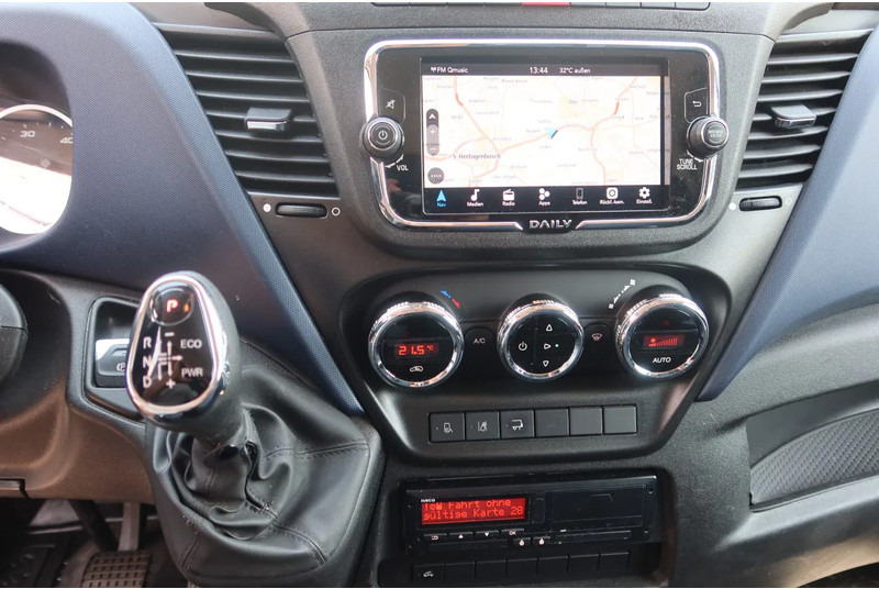 Iveco 72 C 18 Automaat + klep - بصندوق مغلق شاحنة: صور 5 Iveco 72 C 18 Automaat + klep - بصندوق مغلق شاحنة: صور 5