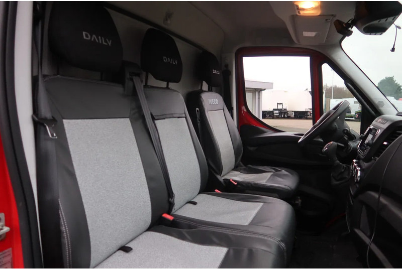 Iveco Daily 70 Daily 70 C 21 Hi-Matic Meat Hooks! Vlees Hangwerk! - مبردة شاحنة: صور 5 Iveco Daily 70 Daily 70 C 21 Hi-Matic Meat Hooks! Vlees Hangwerk! - مبردة شاحنة: صور 5