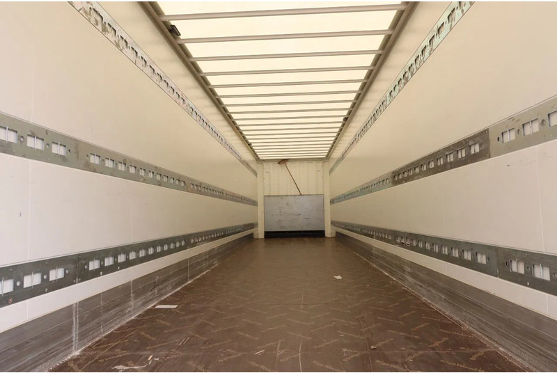Krone 2 Asser Gesloten Trailer Lift As - بصندوق مغلق نصف مقطورة: صور 4 Krone 2 Asser Gesloten Trailer Lift As - بصندوق مغلق نصف مقطورة: صور 4