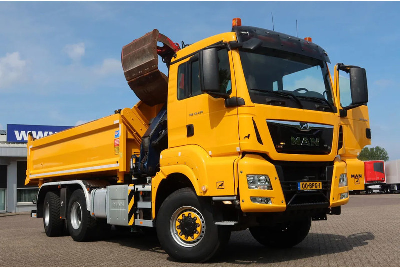 MAN TGS 33.420 2 Zijdige kipper + Kraan 6x6 Stuur as - قلابات, شاحنة كرين: صور 2 MAN TGS 33.420 2 Zijdige kipper + Kraan 6x6 Stuur as - قلابات, شاحنة كرين: صور 2