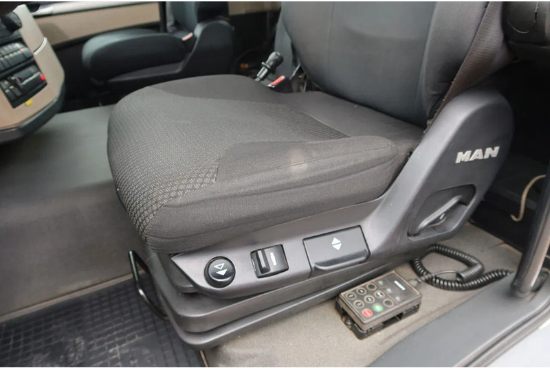 MAN TGS 35.360 Kraanwagen + oprijwagen Hiab 228 E3 - شاحنة كرين: صور 5 MAN TGS 35.360 Kraanwagen + oprijwagen Hiab 228 E3 - شاحنة كرين: صور 5