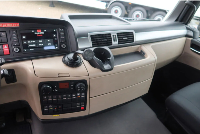 شاحنة كرين MAN TGS 35.360 Kraanwagen + oprijwagen Hiab 228 E3: صور 8 شاحنة كرين MAN TGS 35.360 Kraanwagen + oprijwagen Hiab 228 E3: صور 8