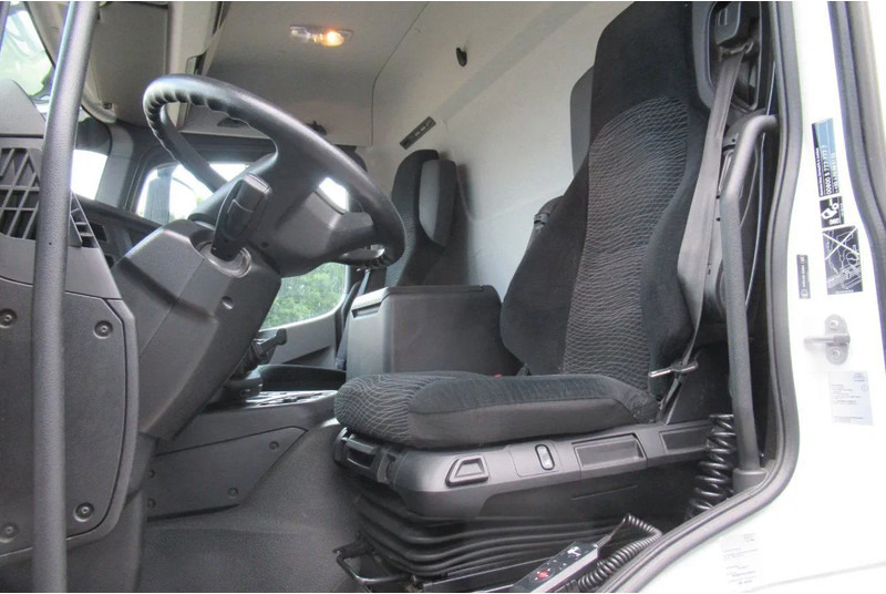 Mercedes-Benz Actros 1832 1832 LL 4x2 - بصندوق مغلق شاحنة: صور 5 Mercedes-Benz Actros 1832 1832 LL 4x2 - بصندوق مغلق شاحنة: صور 5