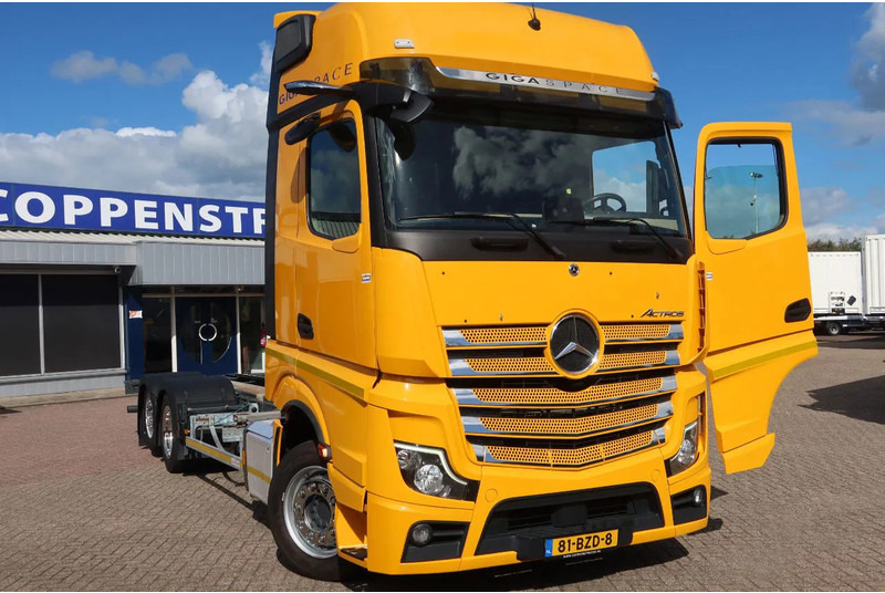 Mercedes-Benz Actros 2642 LL Chassis Cabine Giga space - الشاسيه شاحنة: صور 2 Mercedes-Benz Actros 2642 LL Chassis Cabine Giga space - الشاسيه شاحنة: صور 2