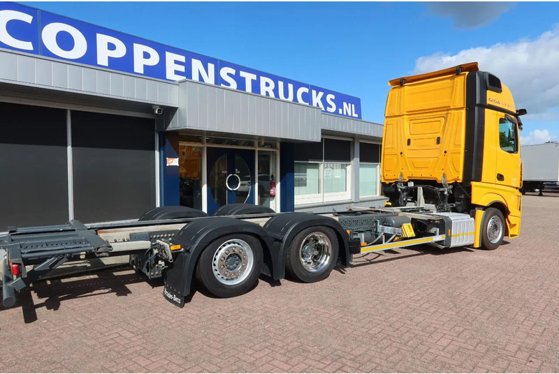 Mercedes-Benz Actros 2642 LL Chassis Cabine Giga space - الشاسيه شاحنة: صور 3 Mercedes-Benz Actros 2642 LL Chassis Cabine Giga space - الشاسيه شاحنة: صور 3