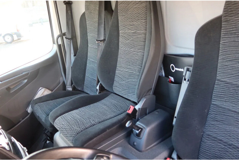 Mercedes-Benz Atego 1321L Bakwagen Laadklep 2000kg / 3 Stoelen!! - بصندوق مغلق شاحنة: صور 5 Mercedes-Benz Atego 1321L Bakwagen Laadklep 2000kg / 3 Stoelen!! - بصندوق مغلق شاحنة: صور 5