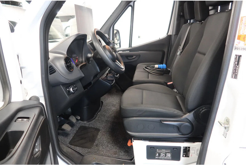 Mercedes-Benz Sprinter 316 CDI Koel/Vries/Verwarmen +Klep L2/H2 - الشاحنات الصغيرة المبردة: صور 5 Mercedes-Benz Sprinter 316 CDI Koel/Vries/Verwarmen +Klep L2/H2 - الشاحنات الصغيرة المبردة: صور 5