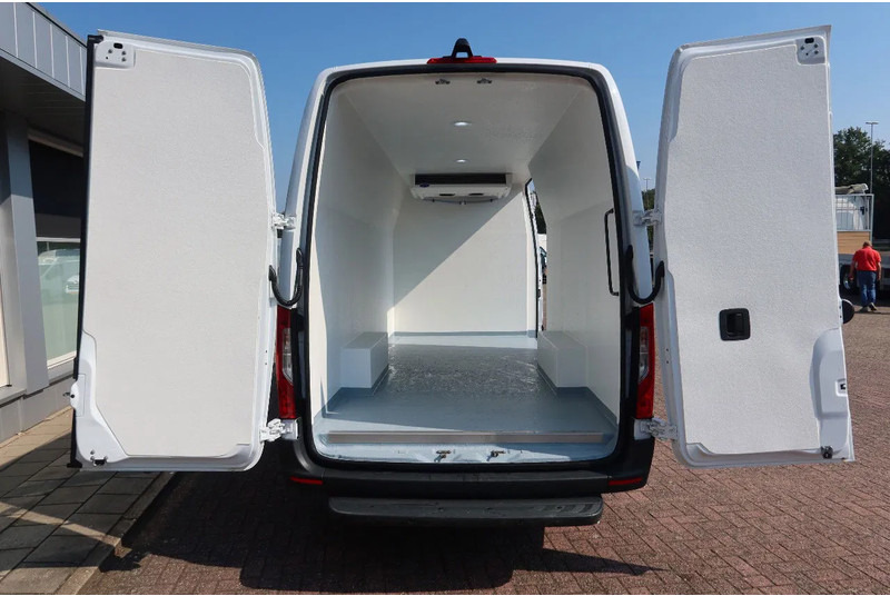 Mercedes-Benz Sprinter 317 Koel/Vries/Verwarmen met nachtaansluiting 220 volt. AUTOMAAT! - الشاحنات الصغيرة المبردة: صور 4 Mercedes-Benz Sprinter 317 Koel/Vries/Verwarmen met nachtaansluiting 220 volt. AUTOMAAT! - الشاحنات الصغيرة المبردة: صور 4