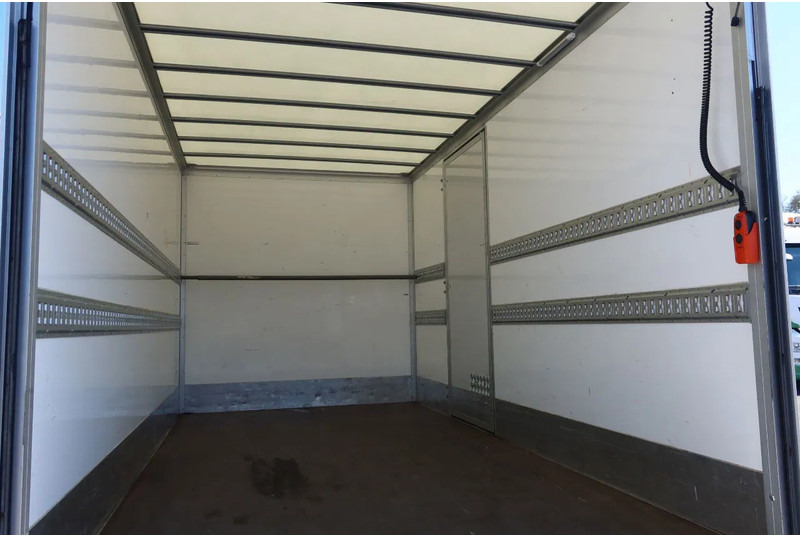 Mercedes-Benz Sprinter 515 CDI - الشاحنات الصغيرة صندوق مغلق: صور 4 Mercedes-Benz Sprinter 515 CDI - الشاحنات الصغيرة صندوق مغلق: صور 4