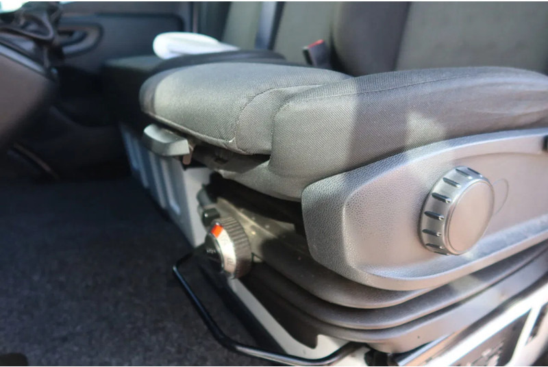 Mercedes-Benz Sprinter 516 CDI Koel/Vries + Dhollandia Klep 750 kg Carrier 300 Xarios Dag + nacht 220 Volt - الشاحنات الصغيرة المبردة: صور 5 Mercedes-Benz Sprinter 516 CDI Koel/Vries + Dhollandia Klep 750 kg Carrier 300 Xarios Dag + nacht 220 Volt - الشاحنات الصغيرة المبردة: صور 5