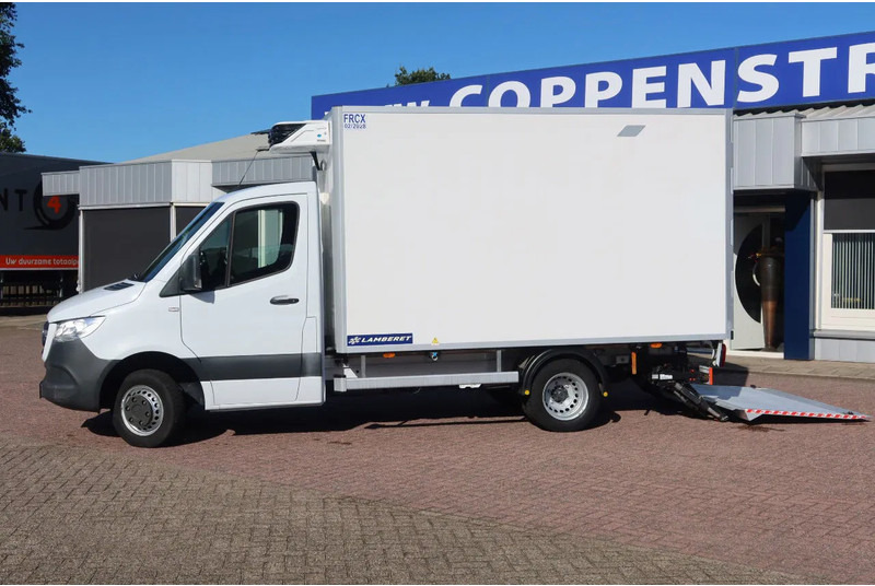 Mercedes-Benz Sprinter 516 CDI Koel/Vries + Dhollandia Klep 750 kg Carrier 300 Xarios Dag + nacht 220 Volt - الشاحنات الصغيرة المبردة: صور 2 Mercedes-Benz Sprinter 516 CDI Koel/Vries + Dhollandia Klep 750 kg Carrier 300 Xarios Dag + nacht 220 Volt - الشاحنات الصغيرة المبردة: صور 2