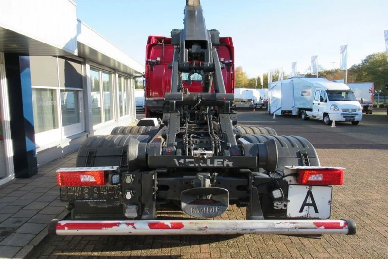 Scania P450 6x2 Euro 6 - شاحنة ذات الخطاف: صور 4 Scania P450 6x2 Euro 6 - شاحنة ذات الخطاف: صور 4