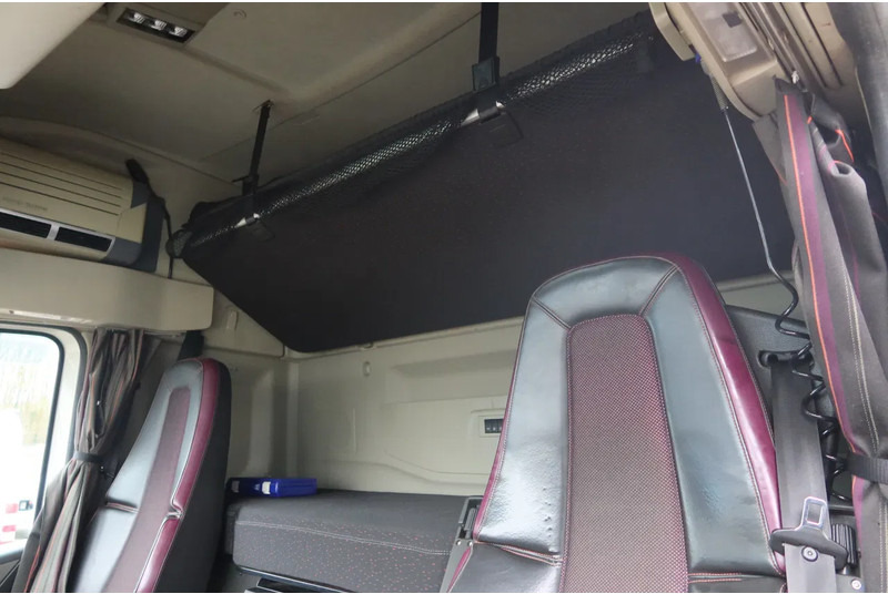 Volvo FM 340 Geïsoleerd Dak DHollandia 3000 kg - بصندوق مغلق شاحنة: صور 5 Volvo FM 340 Geïsoleerd Dak DHollandia 3000 kg - بصندوق مغلق شاحنة: صور 5