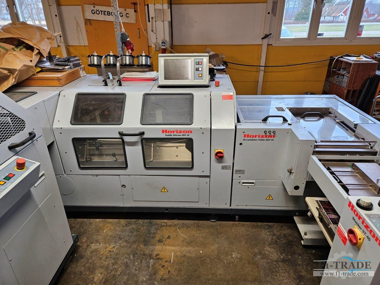 Horizon Stitchliner 5500 - آلات الطباعة: صور 1 Horizon Stitchliner 5500 - آلات الطباعة: صور 1