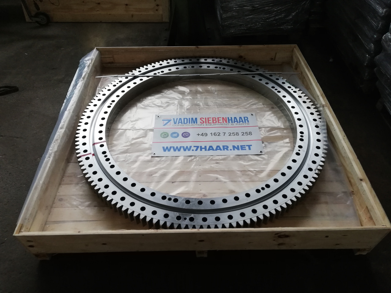 Terex Demag AC 535, AC 180, AC 200 64258040 - حلقة الدوران - موبايل كرين: صور 1 Terex Demag AC 535, AC 180, AC 200 64258040 - حلقة الدوران - موبايل كرين: صور 1