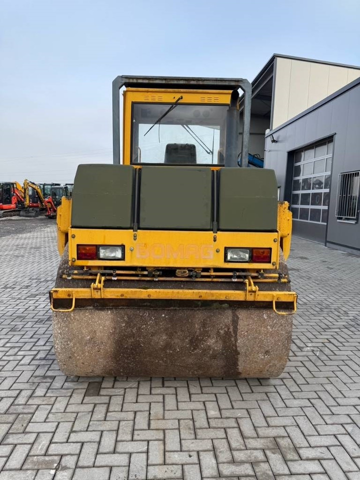 Bomag BW 151 AD-2 - مدحلة الأسفلت: صور 4 Bomag BW 151 AD-2 - مدحلة الأسفلت: صور 4