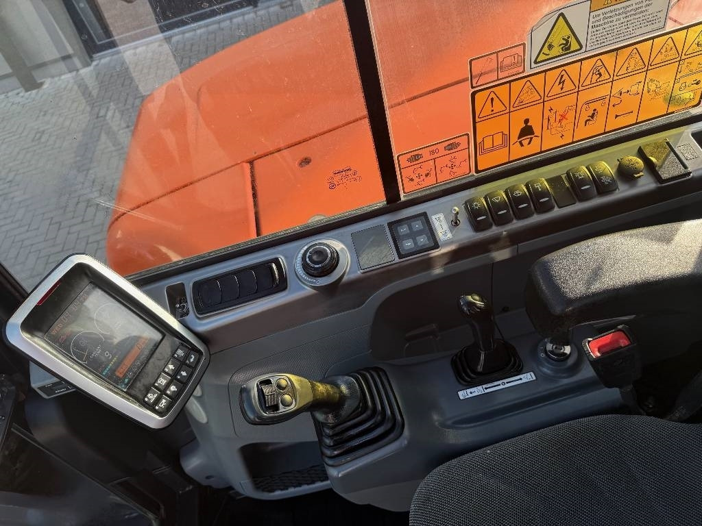 حفارة مصغرة Doosan DX 85 R: صور 10 حفارة مصغرة Doosan DX 85 R: صور 10