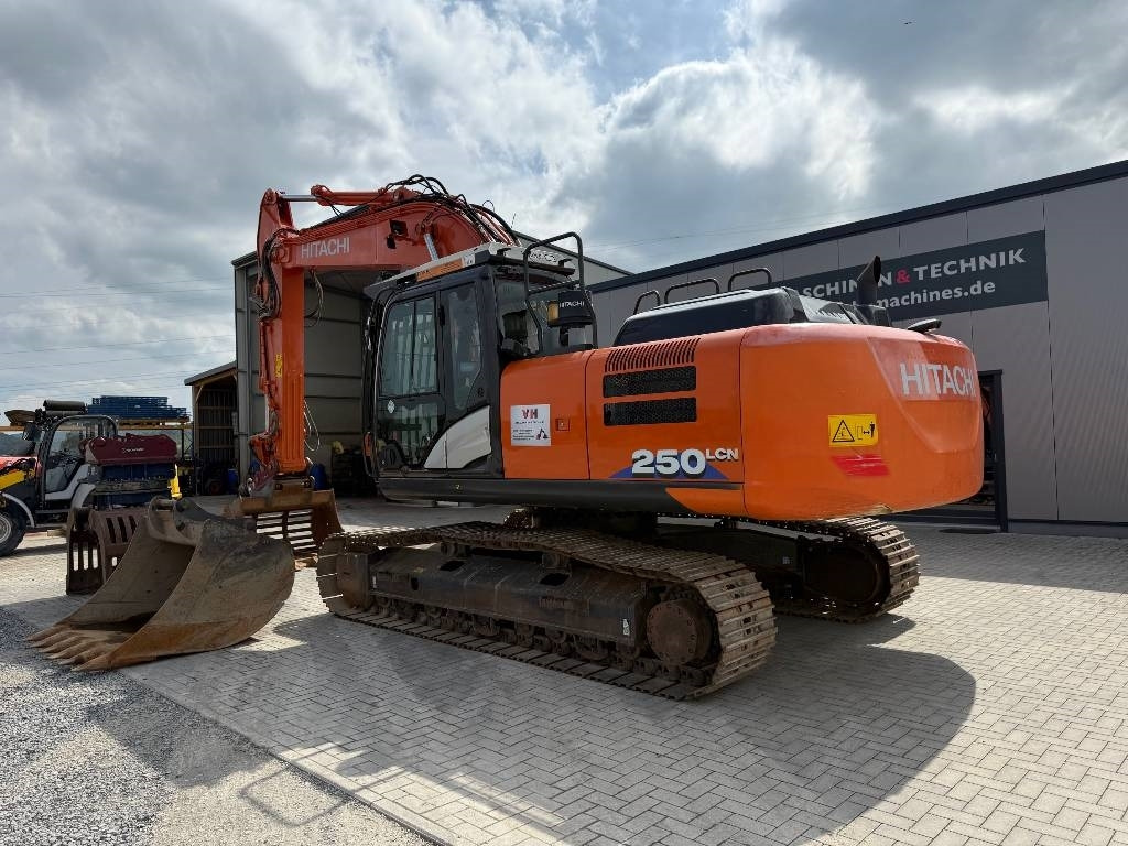 Hitachi ZX 250 LC N-6 - حفارات زحافة: صور 3 Hitachi ZX 250 LC N-6 - حفارات زحافة: صور 3