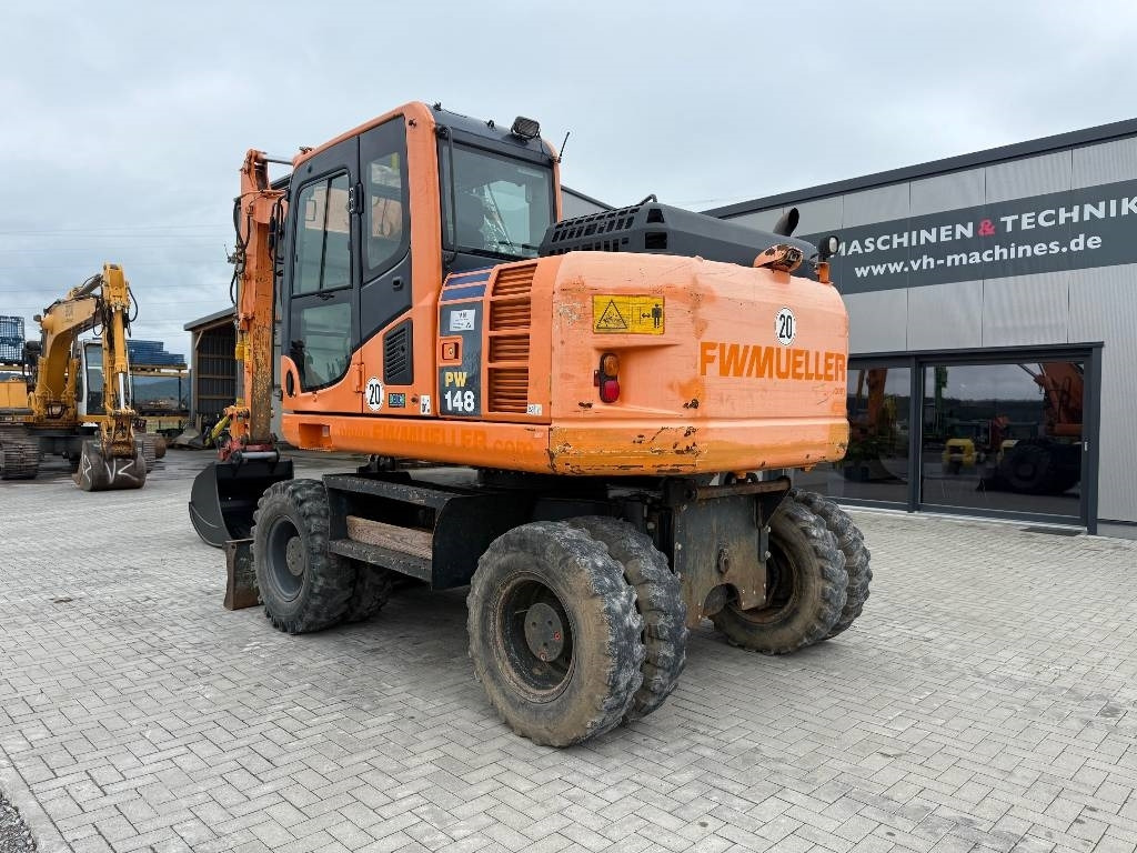 Komatsu PW 148-8  - حفارة على عجلات: صور 3 Komatsu PW 148-8  - حفارة على عجلات: صور 3