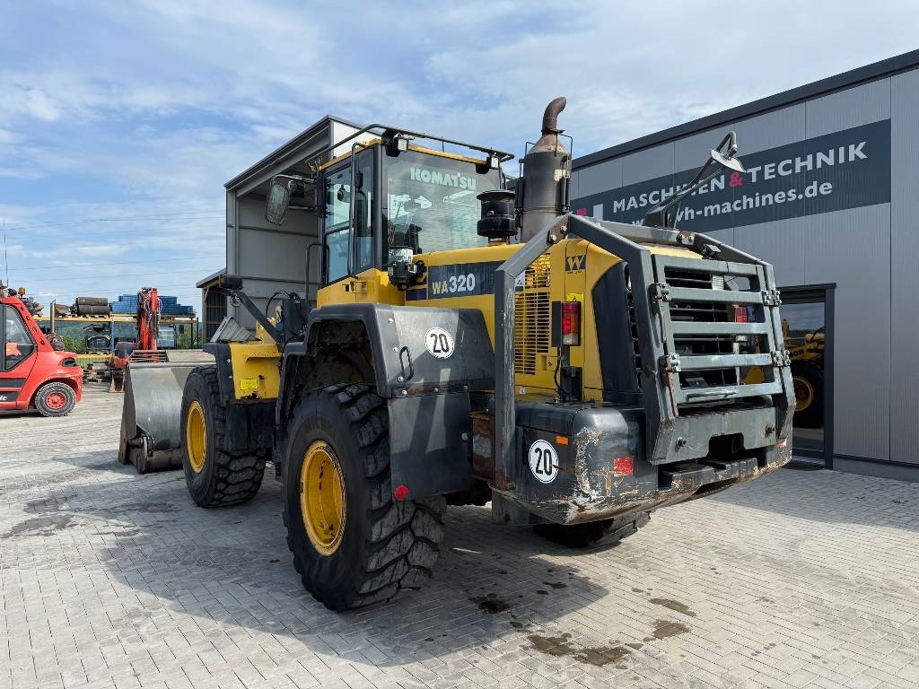 Komatsu WA 320-6 - اللودر بعجل: صور 3 Komatsu WA 320-6 - اللودر بعجل: صور 3