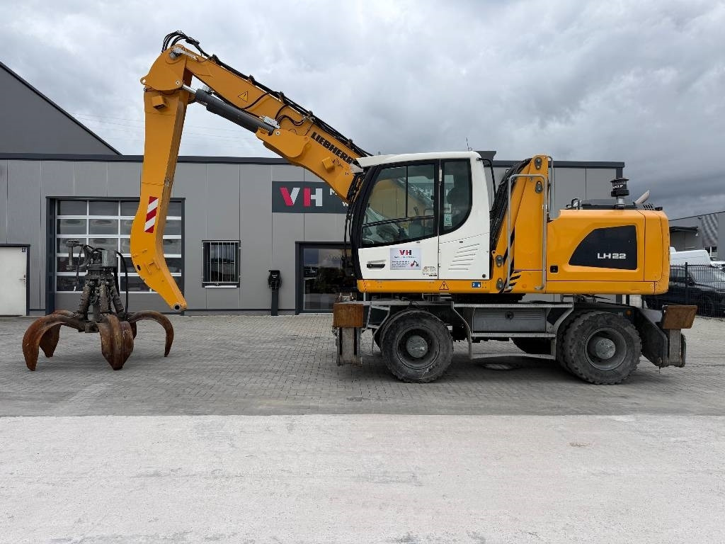 Liebherr LH 22 - حفارة النقل والشحن: صور 2 Liebherr LH 22 - حفارة النقل والشحن: صور 2