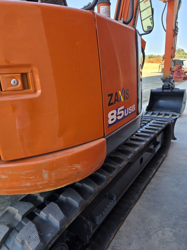 HITACHI ZX85USB-6 - حفارة مصغرة: صور 5 HITACHI ZX85USB-6 - حفارة مصغرة: صور 5