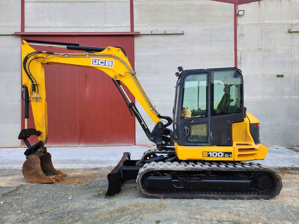 JCB 100C-1 - حفارة مصغرة: صور 1 JCB 100C-1 - حفارة مصغرة: صور 1
