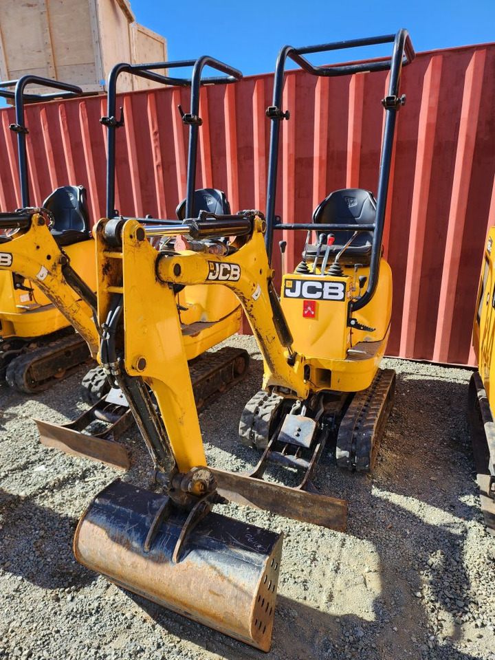 JCB 8008 - حفارة مصغرة: صور 1 JCB 8008 - حفارة مصغرة: صور 1