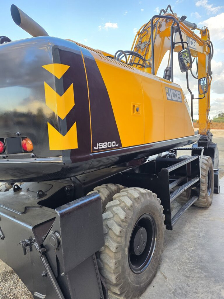 JCB JS200WT4 - حفارة على عجلات: صور 4 JCB JS200WT4 - حفارة على عجلات: صور 4