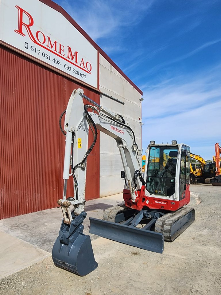TAKEUCHI TB260 - حفارة مصغرة: صور 3 TAKEUCHI TB260 - حفارة مصغرة: صور 3